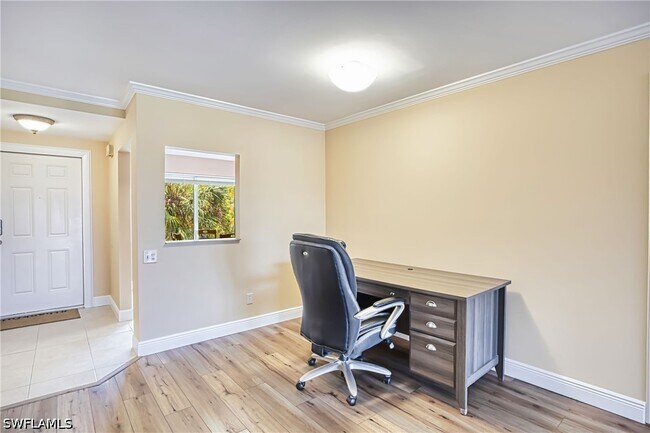 Building Photo - 7402 Lake Breeze Dr