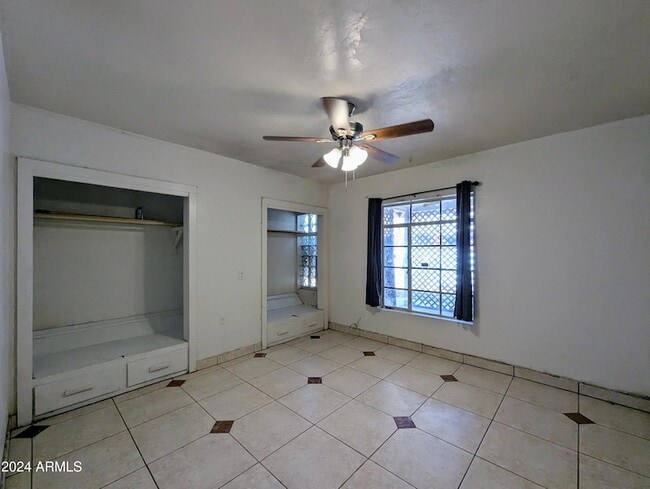 Building Photo - 1314 W Whitton Ave