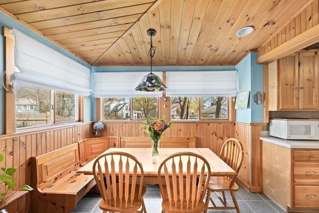 Building Photo - 20 Damon Rd