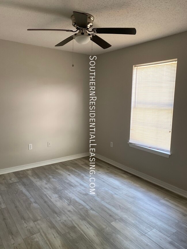 Building Photo - Freeport Village~~ by Southern