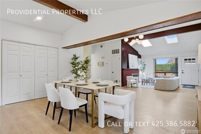 Building Photo - 527 N 200th St