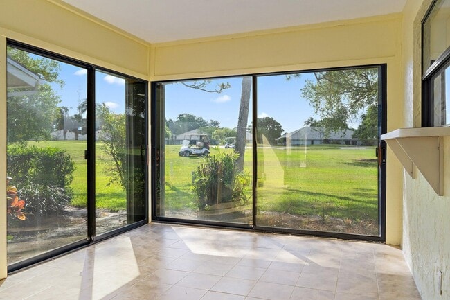 Building Photo - 2711 SW Egret Pond Cir
