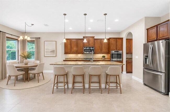 Building Photo - 903 Victoria Hills Dr S