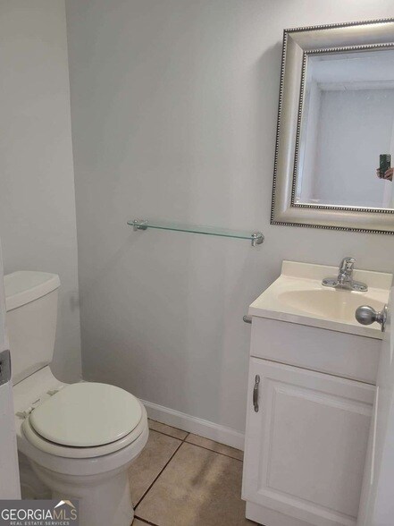 Building Photo - 487 Arbour Run