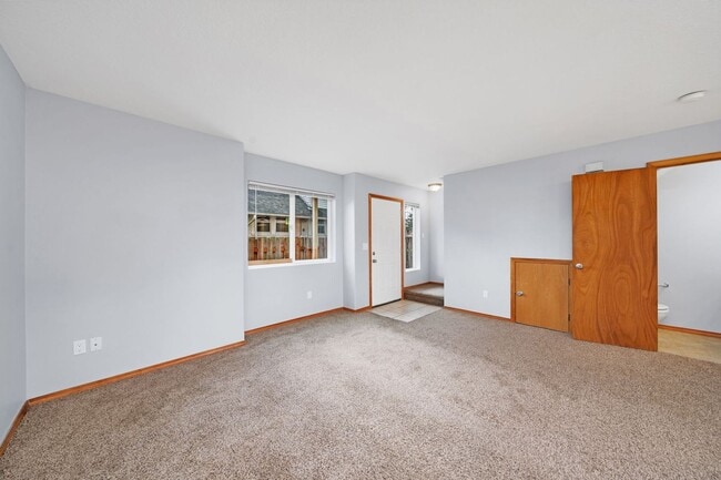 Building Photo - 99th Ave Tri-Plex-AT-4518