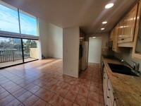 Building Photo - HUGE UPPER 1BD/1.5BA CONDO WITH LOFT, PARK...