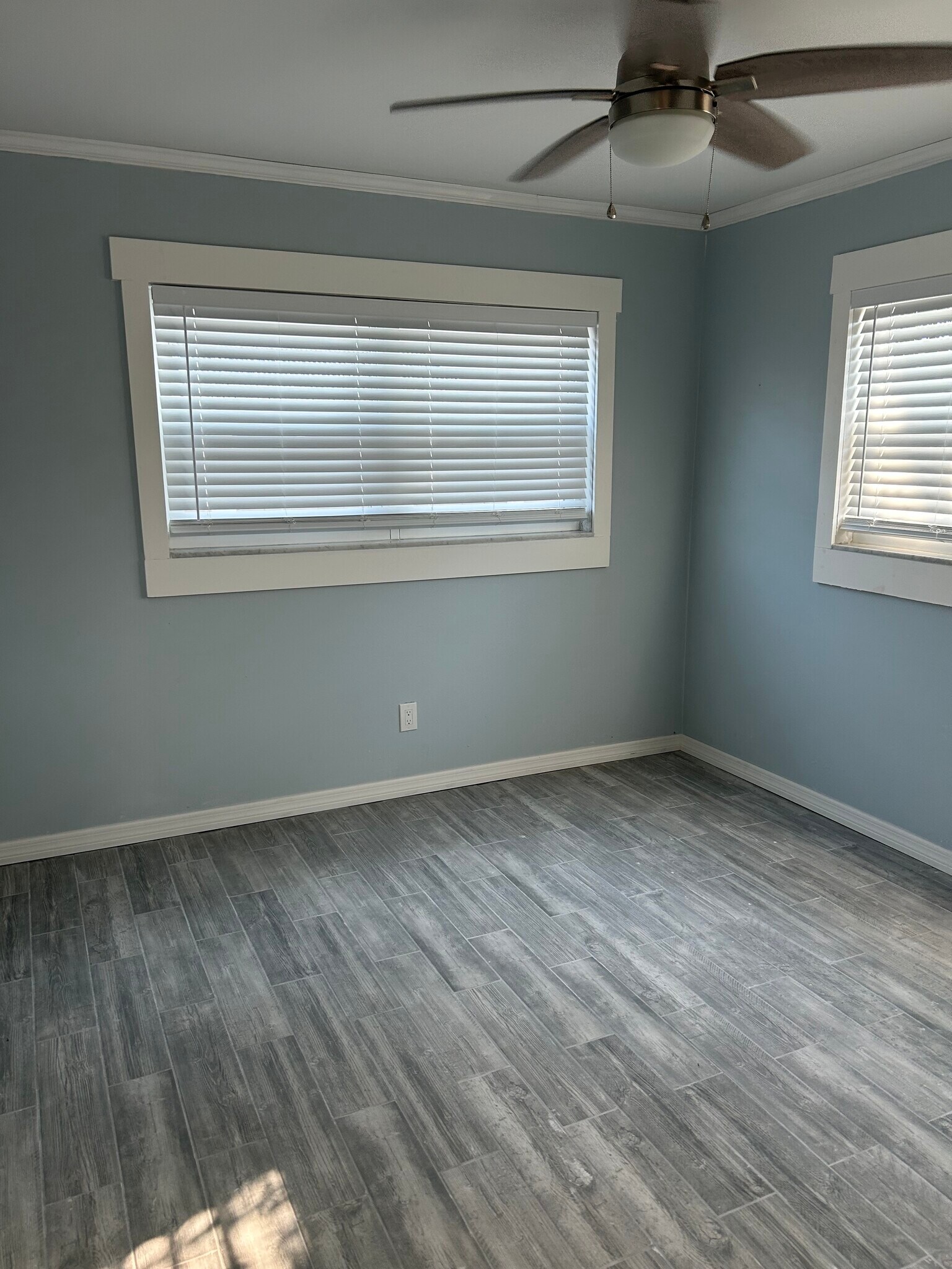 Building Photo - 721 1st St