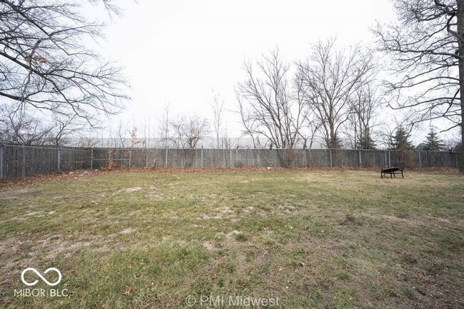 Building Photo - 6060 E 16th St