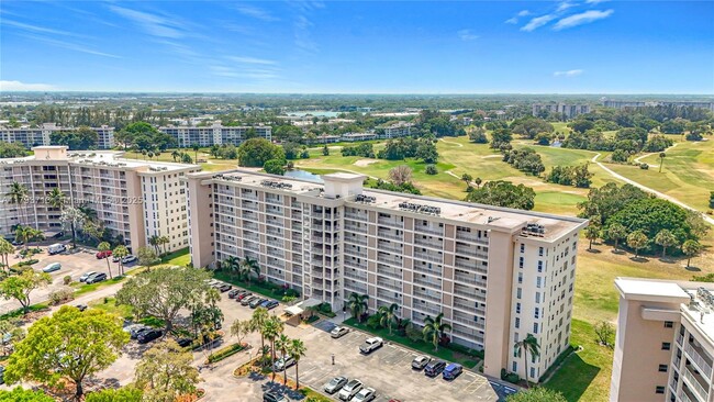 Building Photo - 2671 S Course Dr