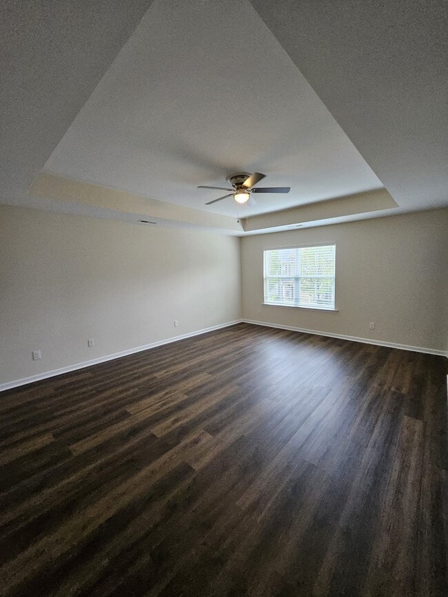 Building Photo - 110 Fargale Ln