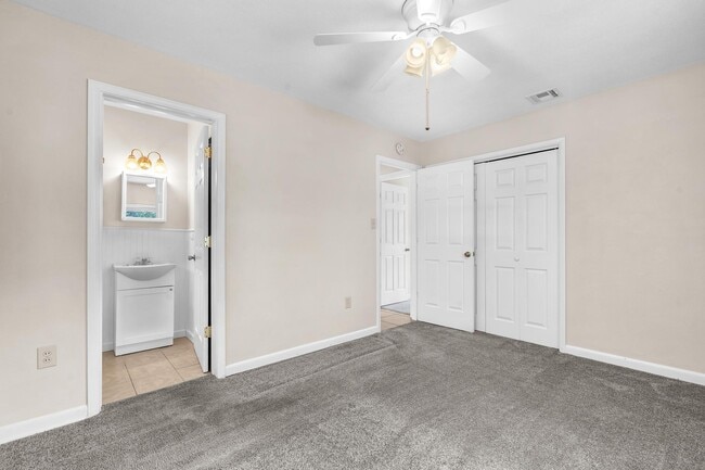 Building Photo - 385 Lincoln Ave