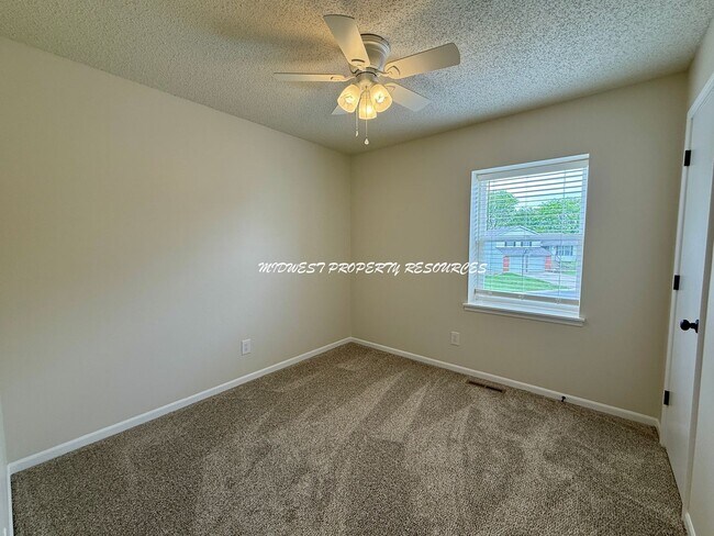 Building Photo - Amazing 3 Bedroom Home!