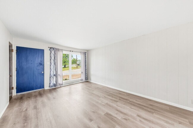 Building Photo - 3034 Forge Dr
