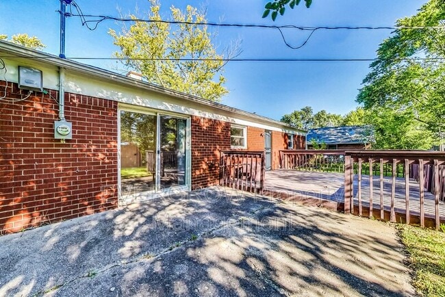 Building Photo - 3541 N Wittfield St