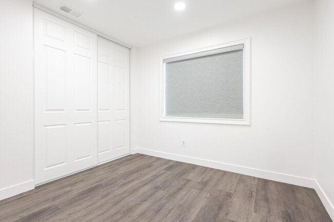 Building Photo - 640 E Banyan St