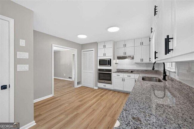 Building Photo - 3606 Suwanee Creek Ct
