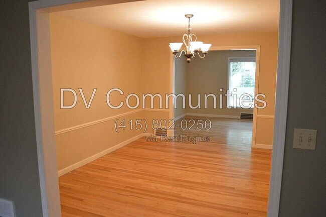 Building Photo - 23805 E Groveland Rd