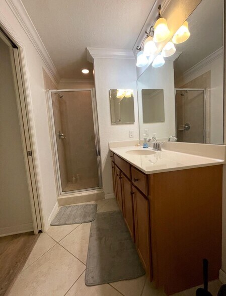 Building Photo - 7015 River Hammock Dr