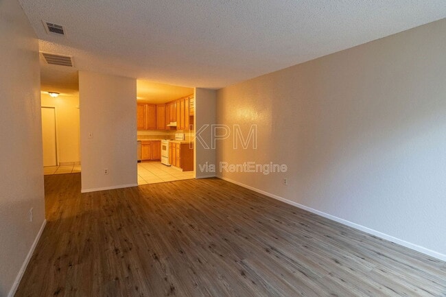 Building Photo - 2540 Banyan Dr