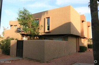 Building Photo - 1424 N 53rd Ave