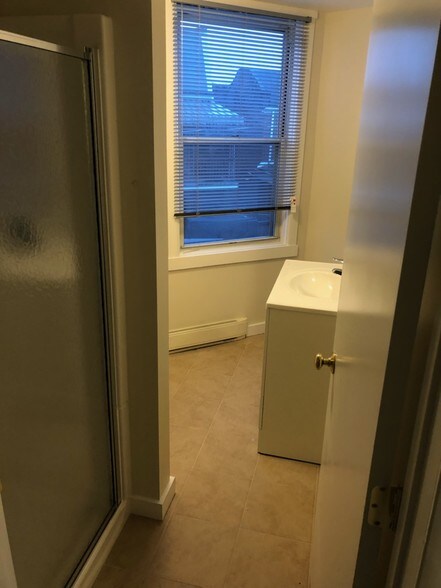 Building Photo - 31 Freeport St