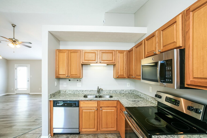 Building Photo - 5426 Claybrooke Dr