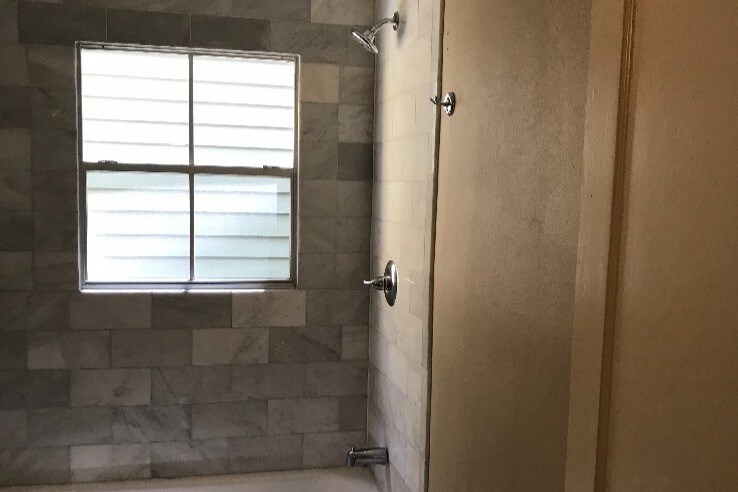 Building Photo - 906 N 6th St