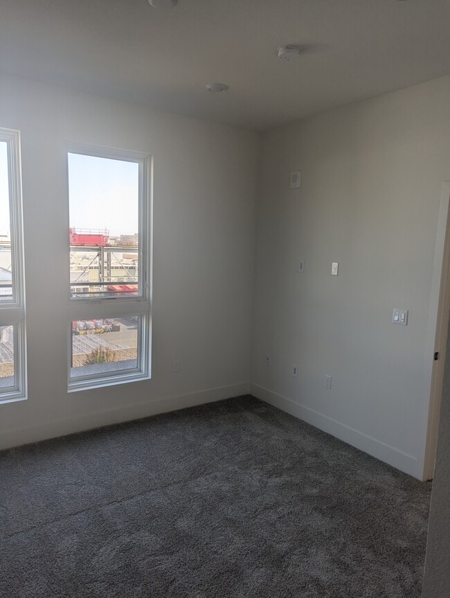 Building Photo - 3698 Vision Cmn