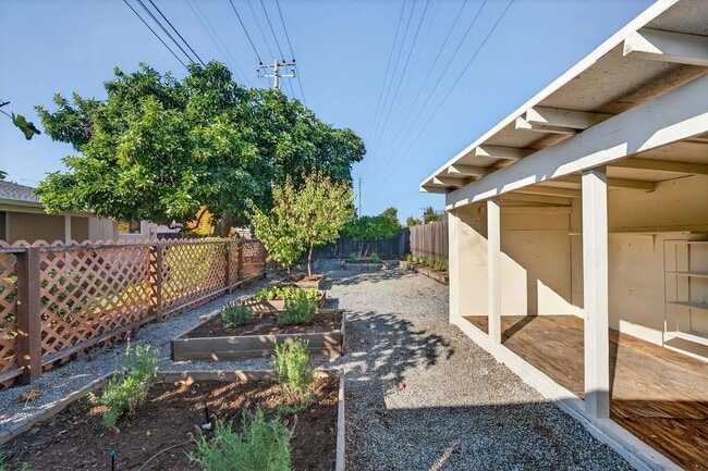 Building Photo - San Jose