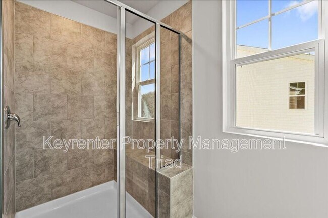 Building Photo - 1288 Maple Br Cir