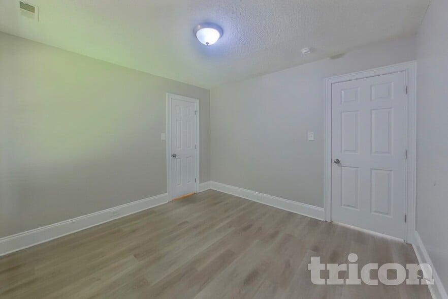 Building Photo - 7100 Idlewild Brook Ln