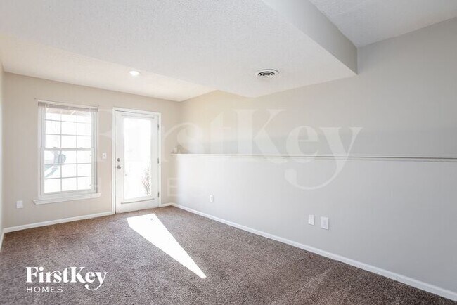Building Photo - 8547 N Gower Ave