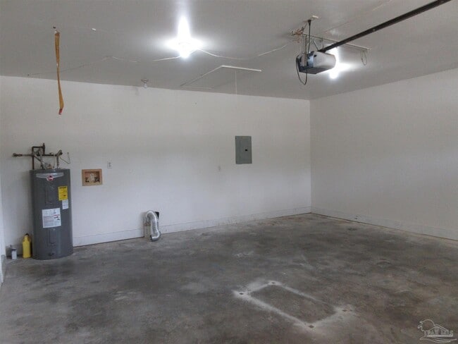 Building Photo - 4738 Live Oak Ln