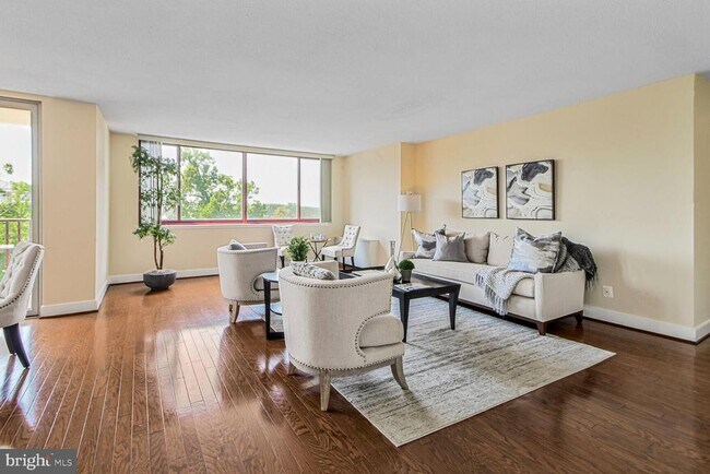 Building Photo - 1220 Blair Mill Rd