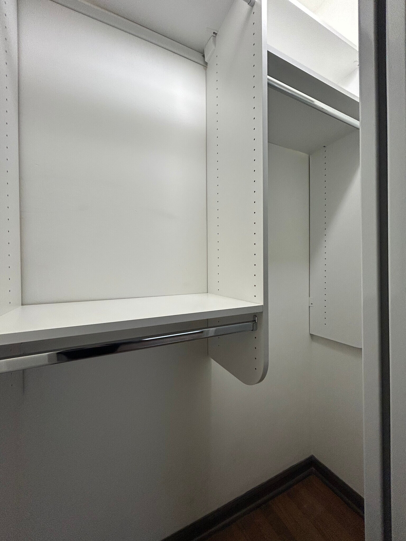 Building Photo - 728 W Barry