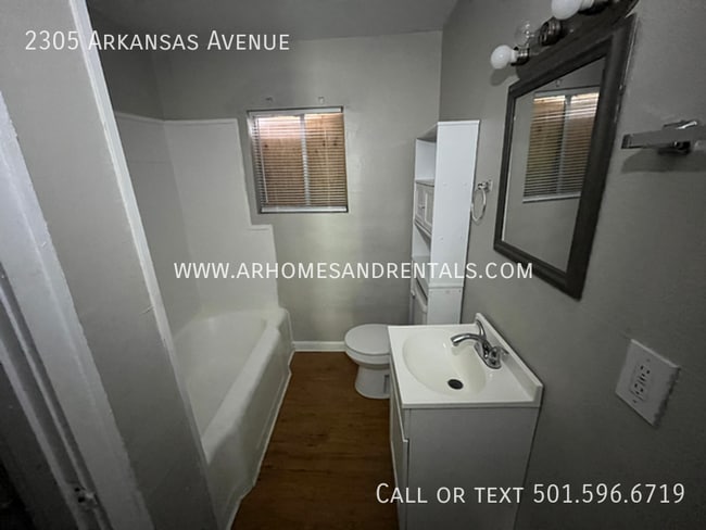 Building Photo - 2305 Arkansas Ave