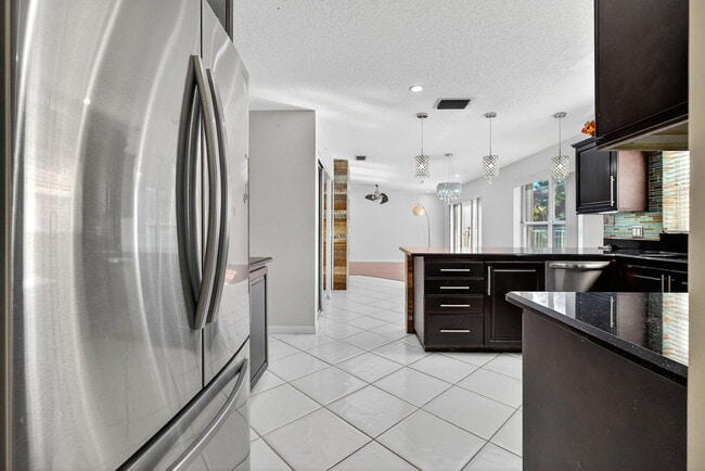 Building Photo - 7004 Galleon Cove Cir