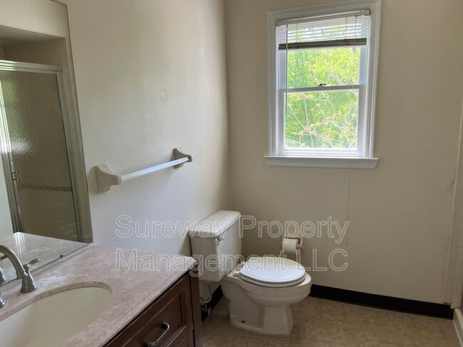 Building Photo - 156 Baron Ln