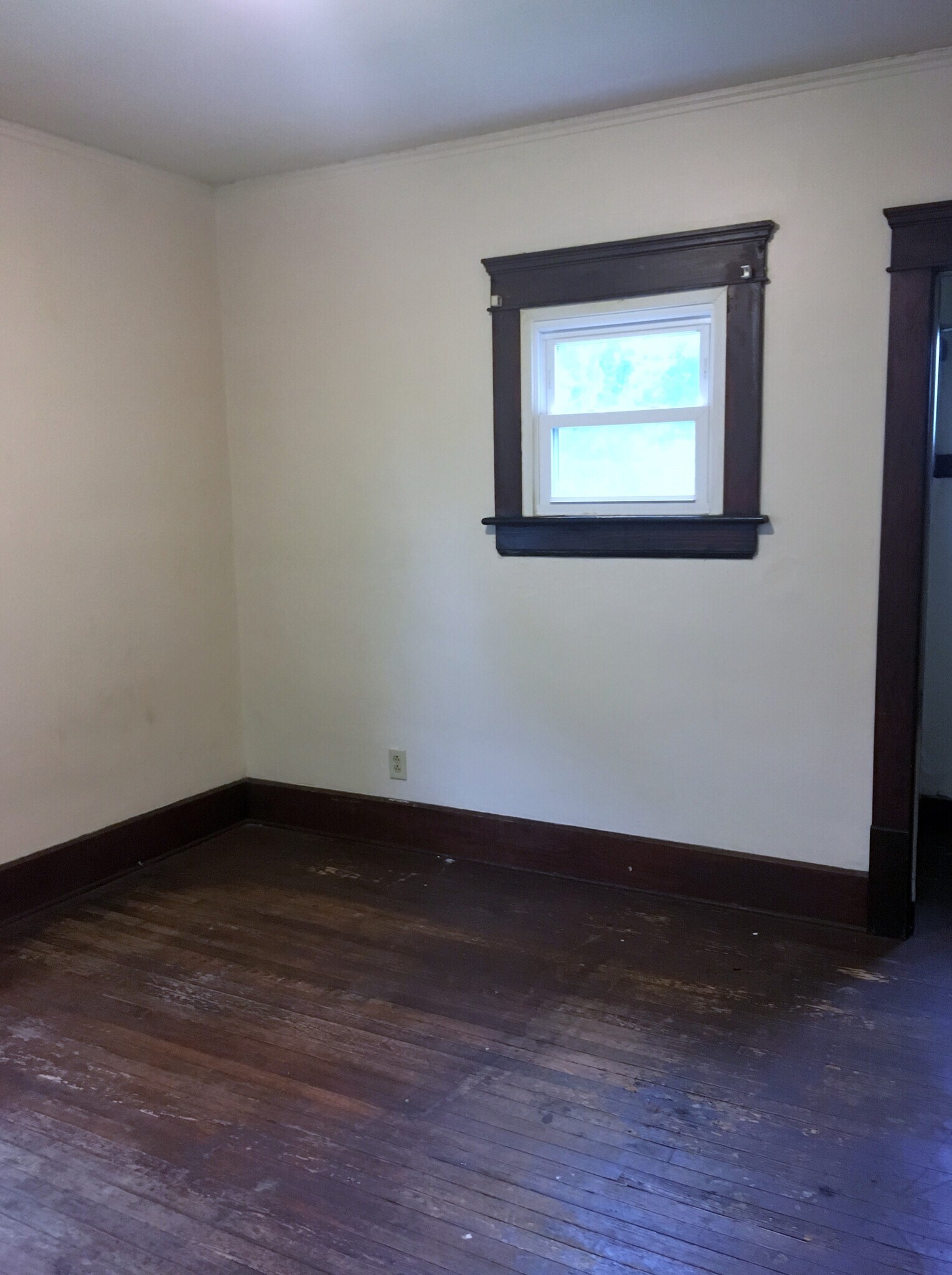 Building Photo - 588 Schiller Ave