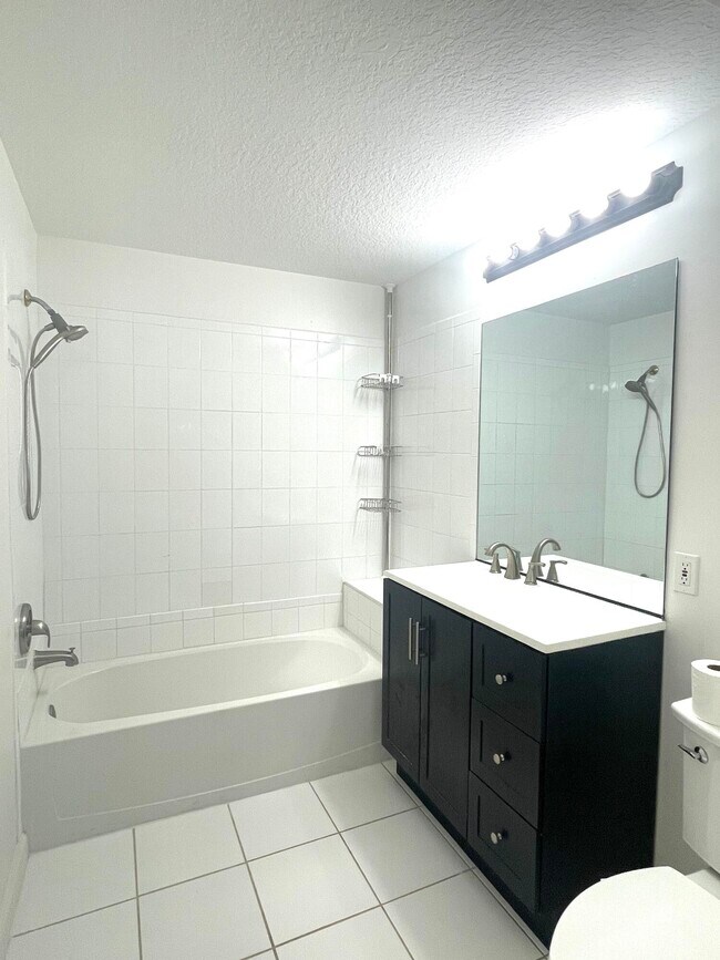 Building Photo - 22715 Camino Del Mar