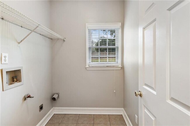 Building Photo - 2065 N Bethany Creek Dr