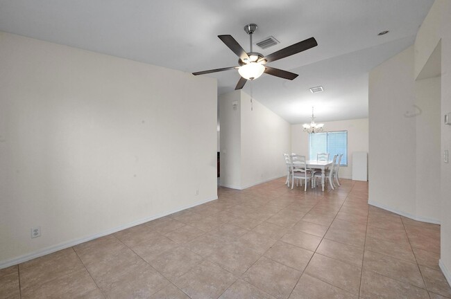 Building Photo - 4856 SE Duval Dr