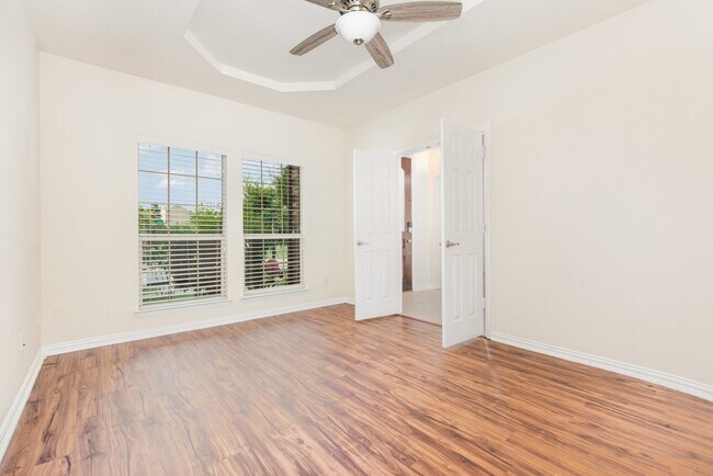Building Photo - 12453 Tyler Dr