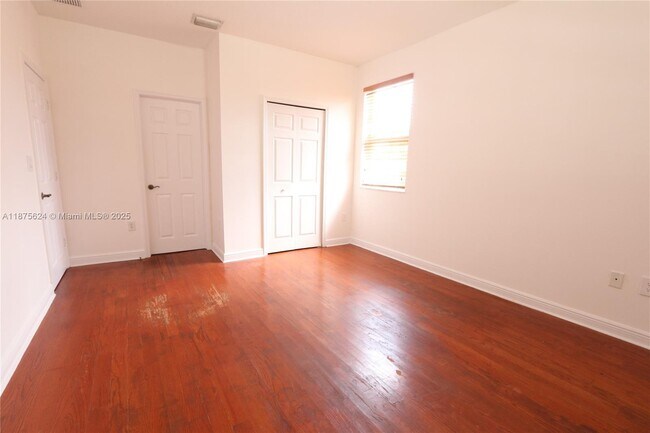Building Photo - 15449 SW 31st Ln