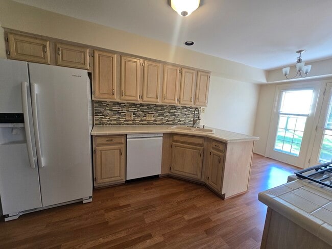 Building Photo - 109 Thistle Ct