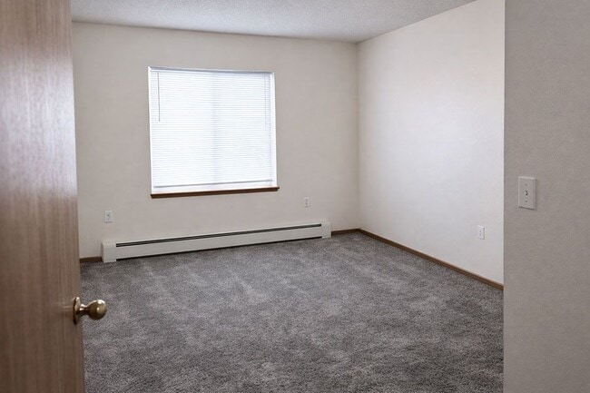 Building Photo - ARBOR GLEN APARTMENTS