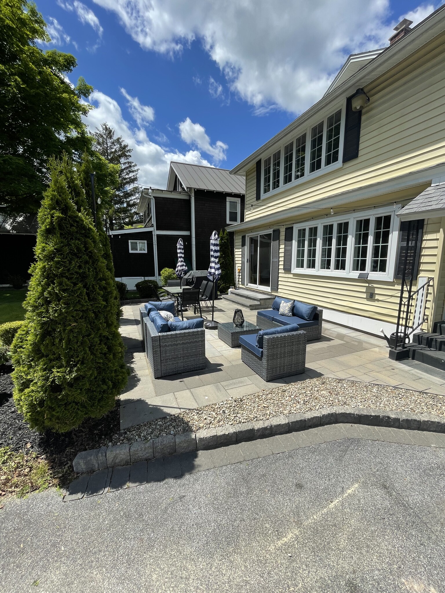 Building Photo - 134 Lincoln Ave