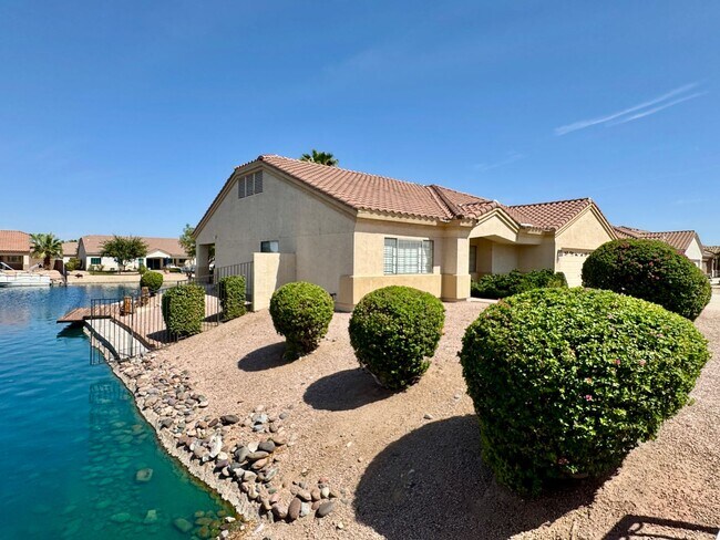 Building Photo - 3-6 Month Rental, Amazing Water Front Property With Private Pool!