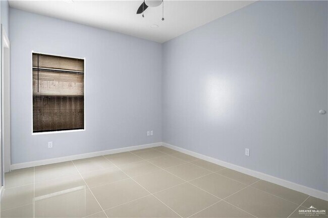 Building Photo - 2013 Stardust Ln
