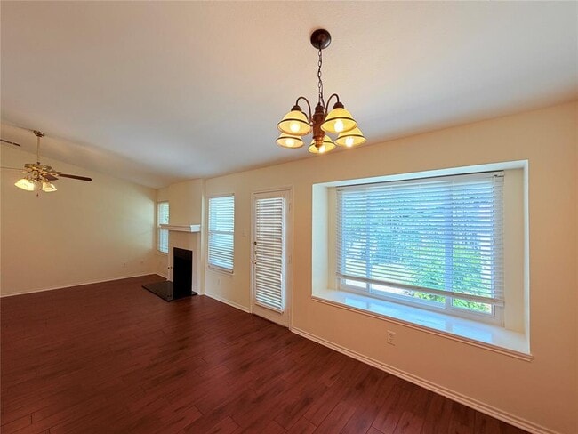 Building Photo - 1703 Hatch Rd